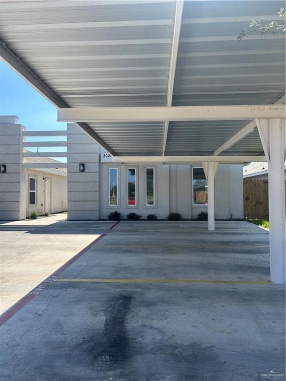 Foto del edificio - 16 Briggs Rd