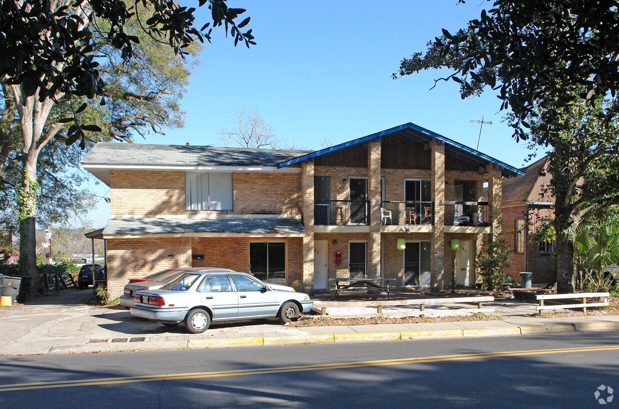 Foto del edificio - 608 W Call St