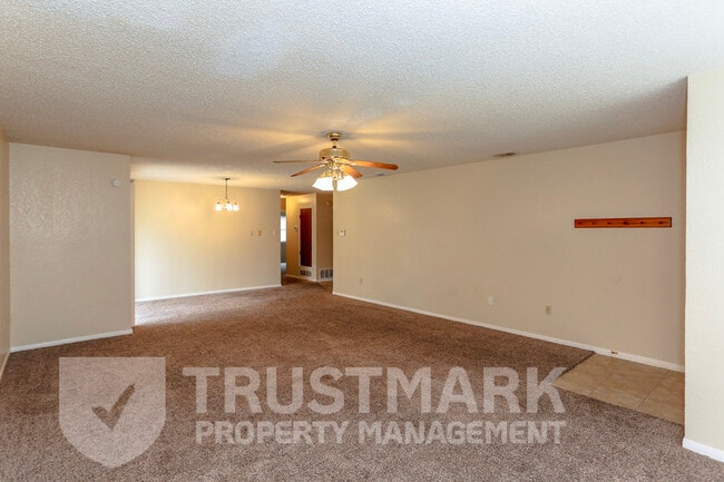 Foto del edificio - 2110 El Dorado Dr