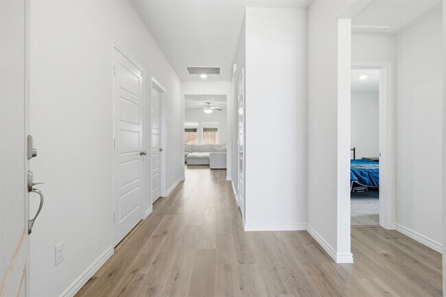 Foto del edificio - 9937 Tin Star St