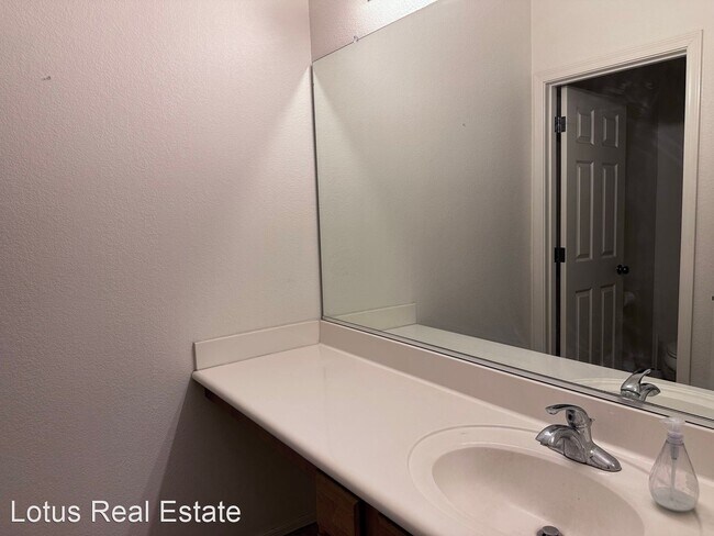Foto del edificio - 4 br, 2 bath House - 4415 E Peach tree Drive