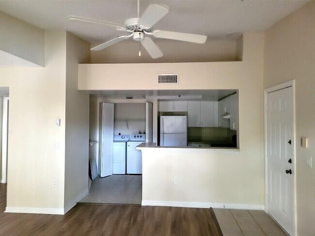 Foto del edificio - 4195 N Haverhill Rd