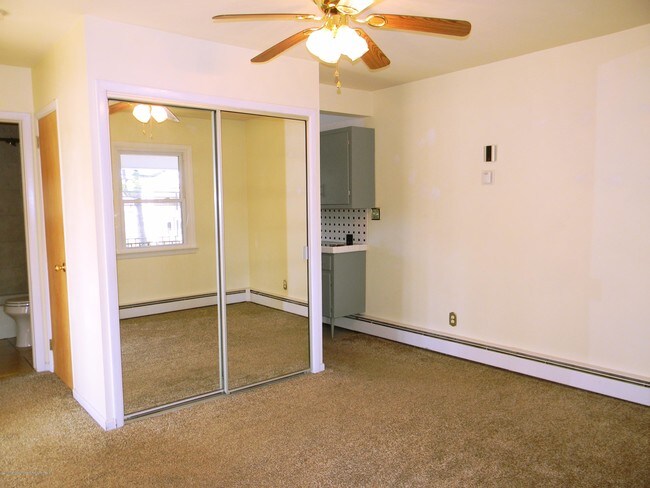 Building Photo - 207 NJ-71