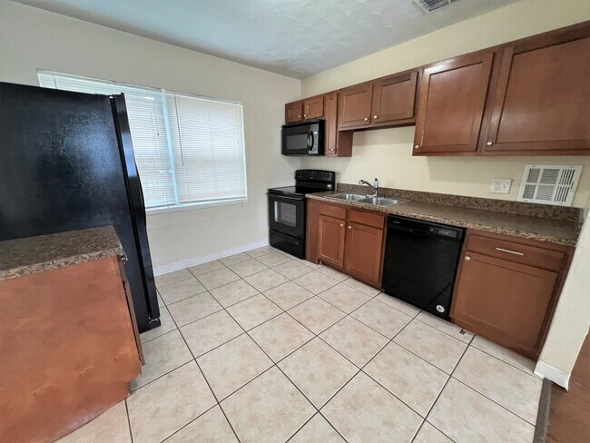 Foto del edificio - 465 56th St N