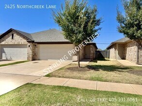 Building Photo - 2425 Northcreek Ln