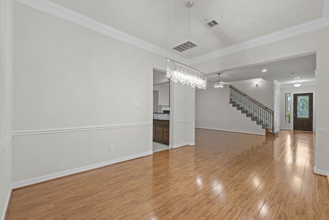 Building Photo - Luxury Townhome with Attached Garage & Out...