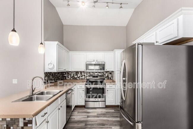 Foto del edificio - 8947 E Fairbrook St