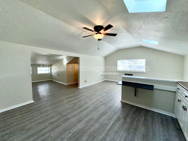 Foto del edificio - 658 West Ave