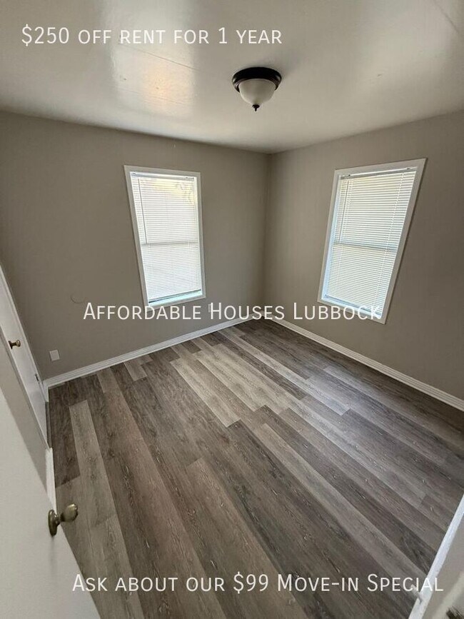 Building Photo - 2907 2nd St