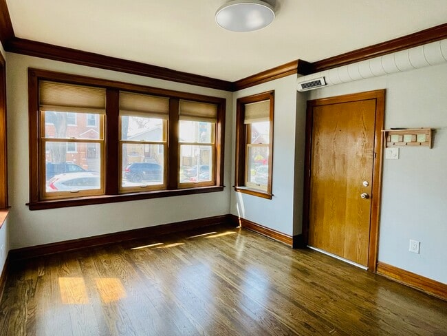 Building Photo - 4623 S Harding Ave