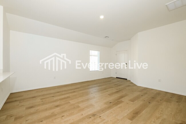 Building Photo - 4005 Olivia St