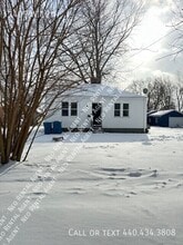 Building Photo - 1409 W 19th St