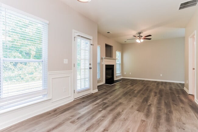 Building Photo - 76 Darbys Run Ct