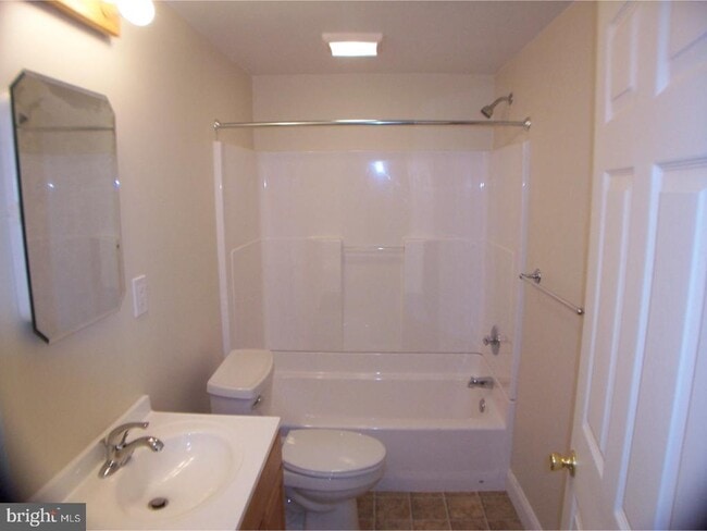 Foto del edificio - 1643 Rockwell Rd