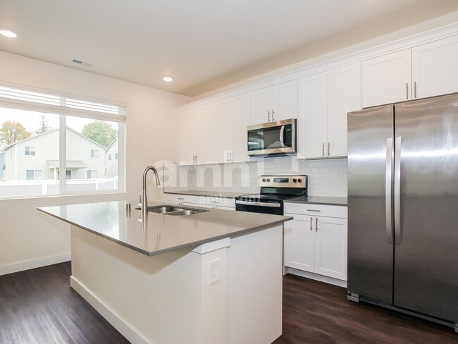 Building Photo - 7724 Verona Lp SW