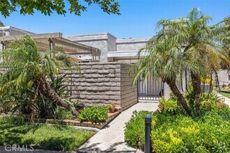 Building Photo - 2272 Via Mariposa E