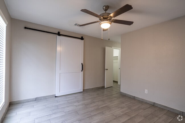 2BR, 2BA - 981SF - The Monaco Villas