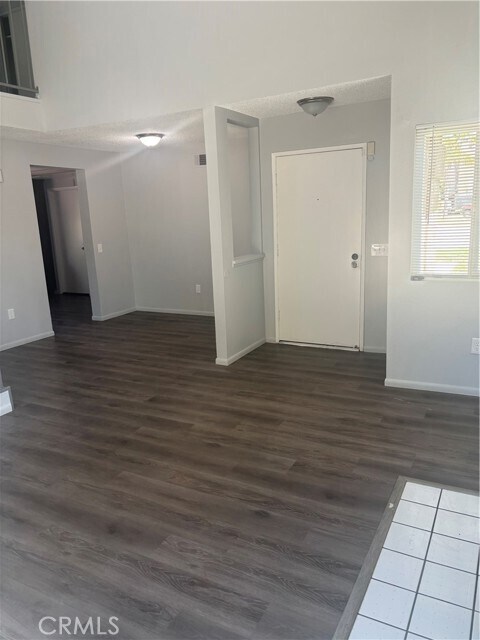 Foto del edificio - 7556 Villa Ave