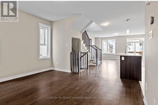 Photo du bâtiment - 32 Atop Ln