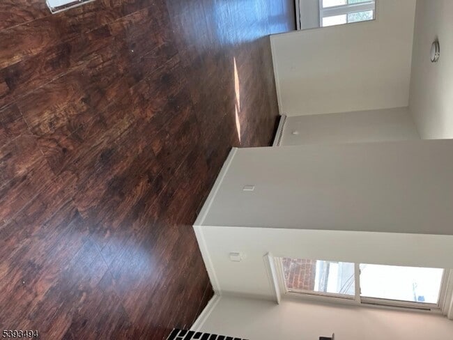 Building Photo - 340 Morris Ave