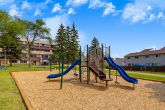 Building Photo - South Ridge Townhomes
