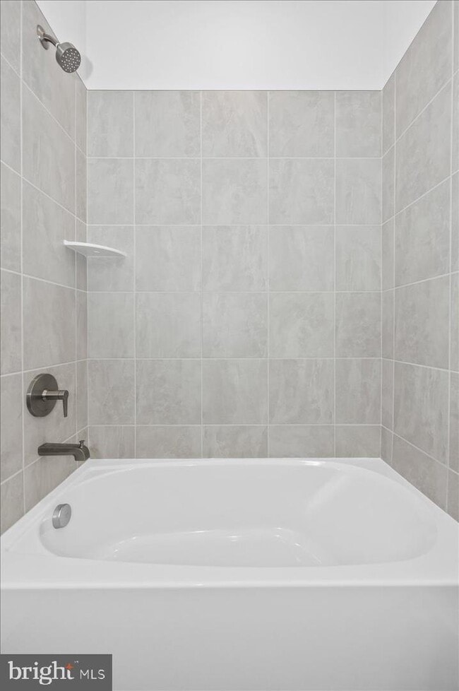 Foto del edificio - 19822 Habitat Ter