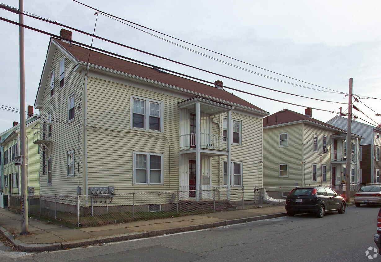 Primary Photo - 104-116 5th St
