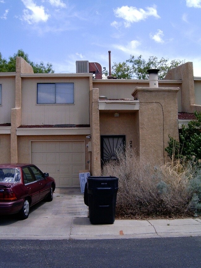 Building Photo - 2812 Enebro St NE