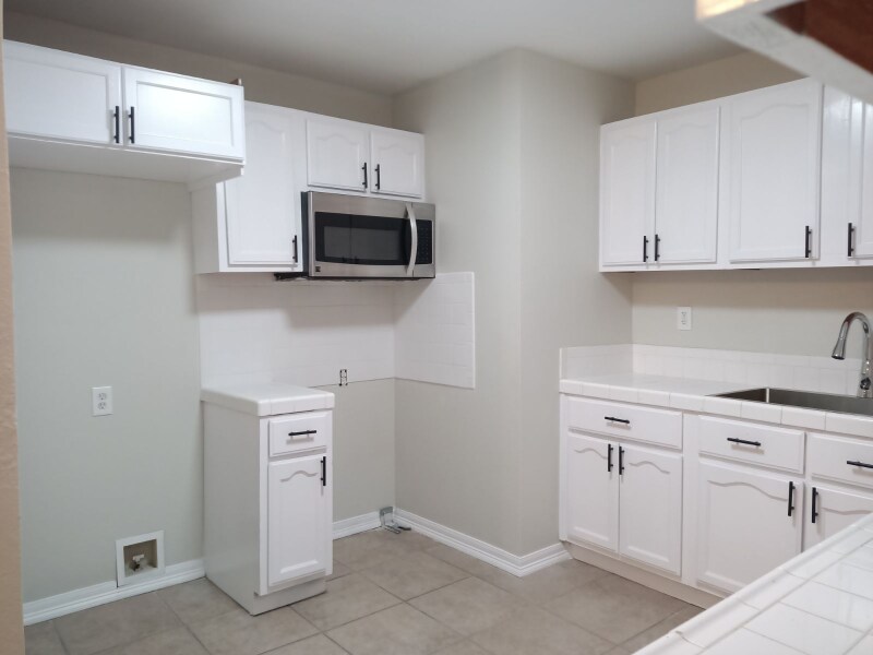 Foto principal - 8938 Orchard Ave