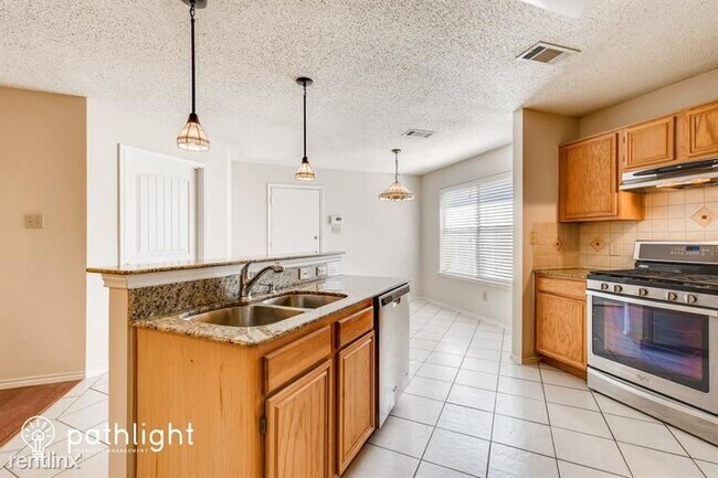 Building Photo - 4 br, 2 bath House - 3928 Brazos Dr UNIT