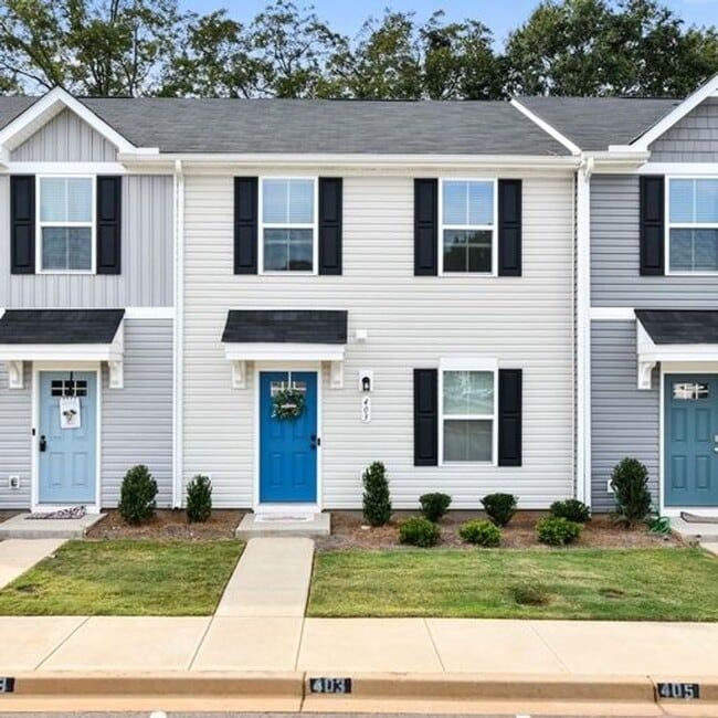 Building Photo - 403 Hampton Townes Dr