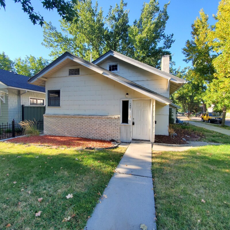 1001 E Jefferson St Unit 1/2, Boise, ID 83712 Room for Rent in Boise