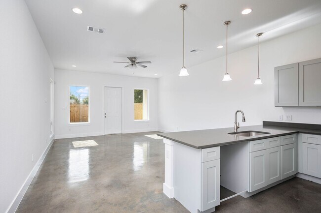 Building Photo - Newly Built Duplex on the Eastside of San ...