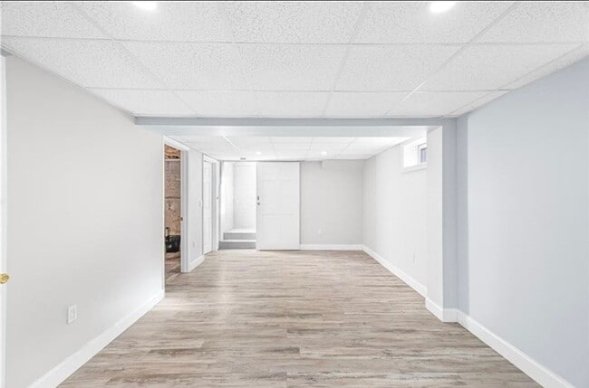 Building Photo - 37 Tyndall Ave