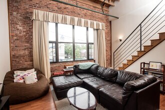 Building Photo - 149 Water St