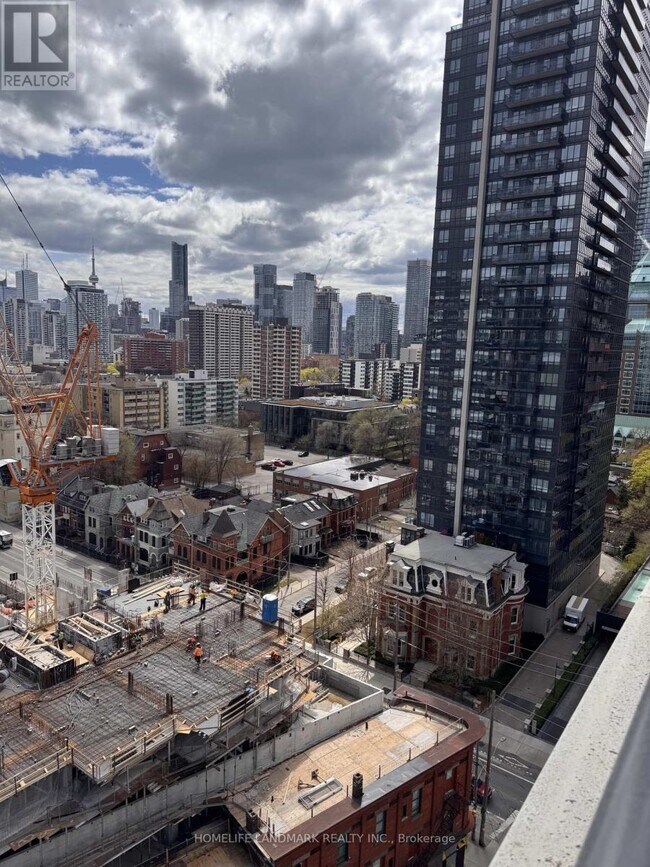 Building Photo - 609 Sherbourne St