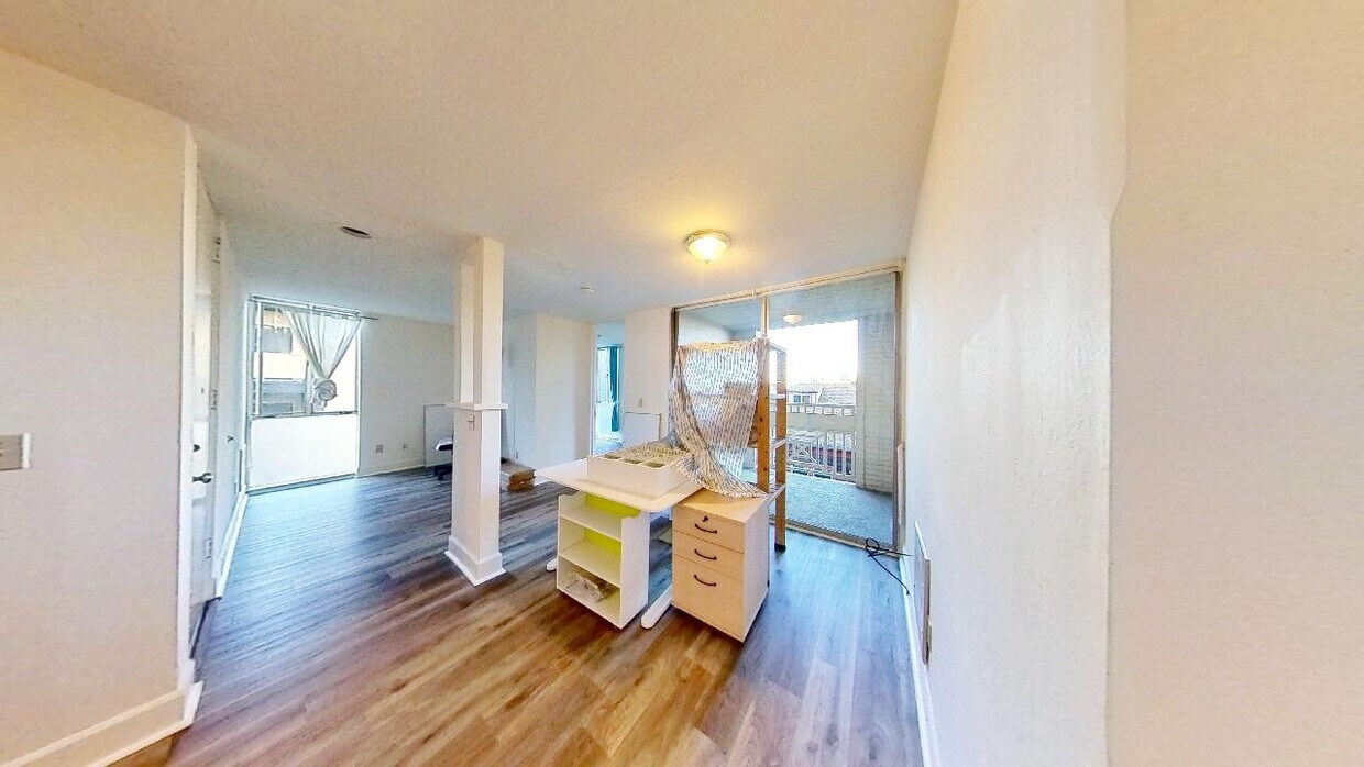 Foto principal - 2020 Channing Way