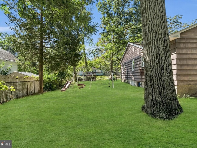 Foto del edificio - 134 Phillips Ave