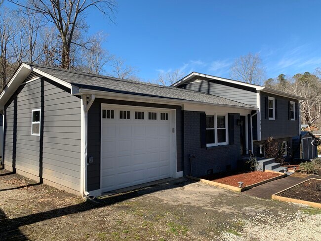 Building Photo - 7010 Sorrell Ln