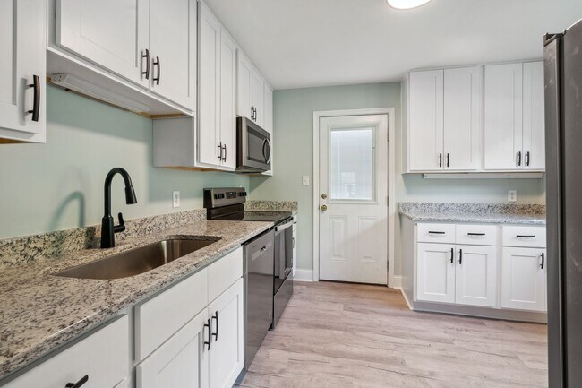 Building Photo - 3 Bedroom, 1 Bathroom Home in Durham