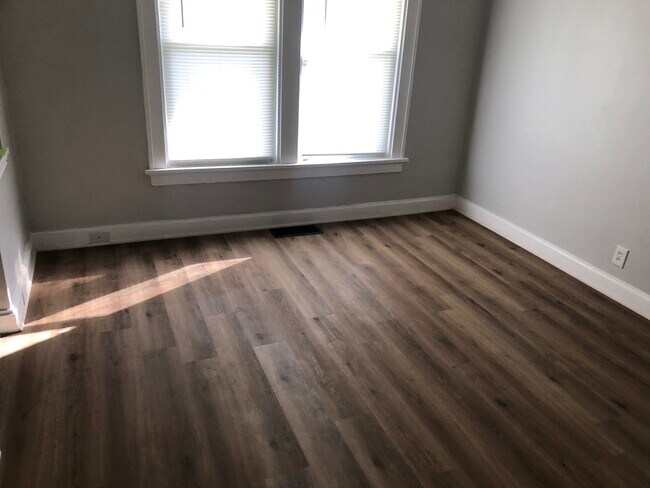 Sala de estar (b) - 3827 Eiler St