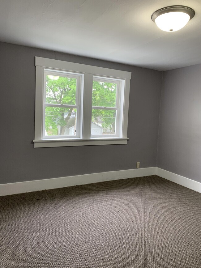 1016 Bower St, Elkhart, IN 46514 Townhome Rentals in Elkhart IN