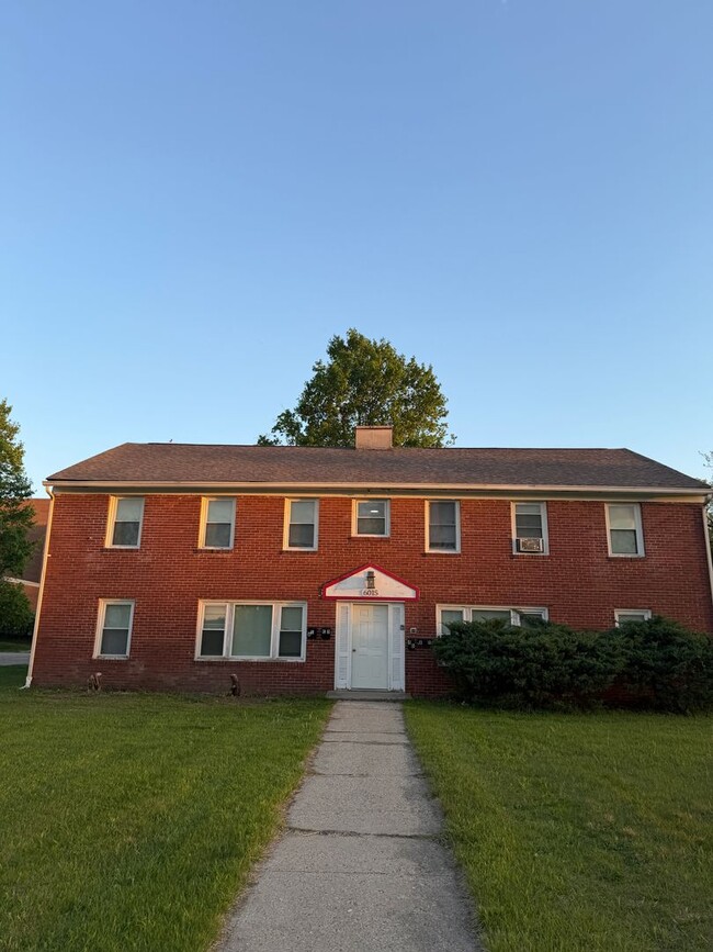 Building Photo - 6015 Dickson Rd