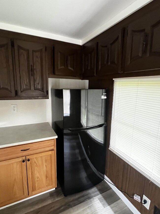 Building Photo - 805 Annie Pearle Ln