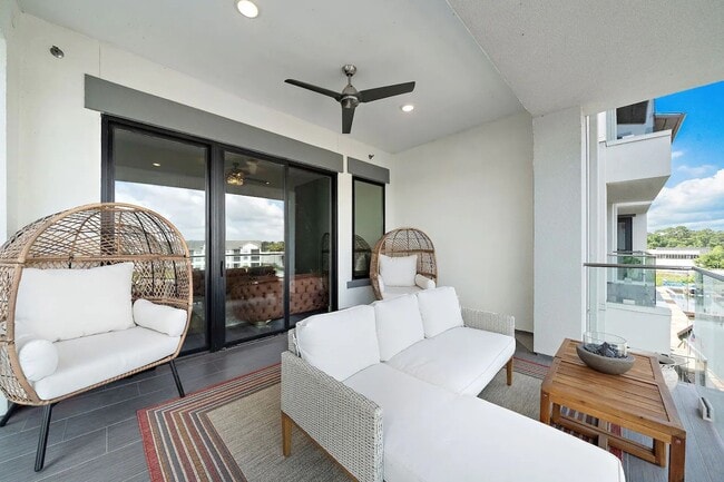 Building Photo - 15260 TX-105