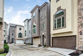 Building Photo - 11131 Olympia Dr
