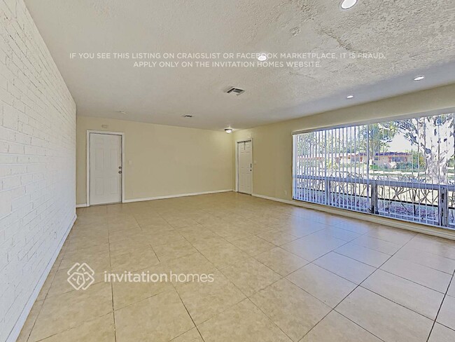 Building Photo - 6940 NW 5th Ct