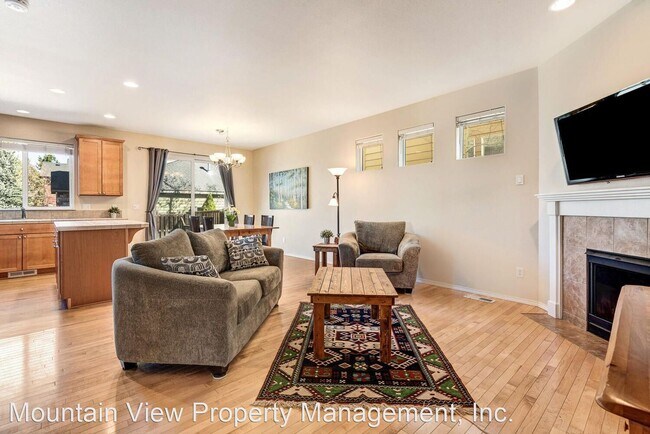 Foto del edificio - 2 br, 2.5 bath House - 19564 Salmonberry Ct.
