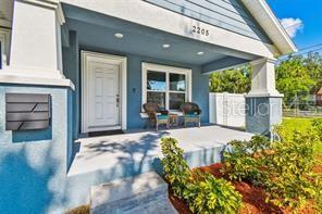 Building Photo - 2205 Quincy St S