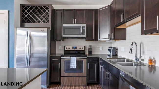 Foto del edificio - 21201 Emerald Mist Pkwy